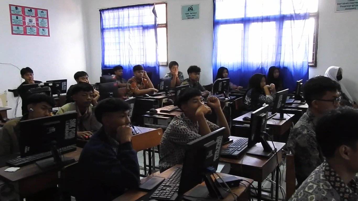 Kegiatan Guru Tamu di SMK PGRI Lembang